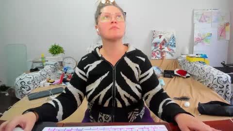 Anna - not anna - right Anna  online show from 02.14.26