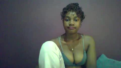 Snapshot of ricie001 chatting on 04.11.26 ricie001 online show from 04.11.26