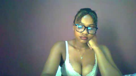 Snapshot of ricie001 chatting on 06.12.26 ricie001 online show from 06.12.26
