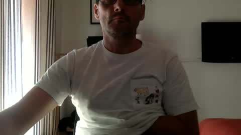 Snapshot of rickcamman chatting on 10.16.25 Rick online show from 10.16.25