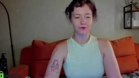 Snapshot of ricki_bloom chatting on 06.11.26 Ricki online show from 06.11.26