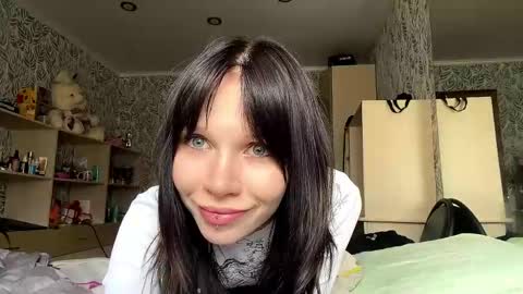 Snapshot of rickiparras chatting on 05.16.26 Chloe online show from 05.16.26