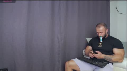 Snapshot of rickymiami1 chatting on 09.16.25 rickymiami1 online show from 09.16.25