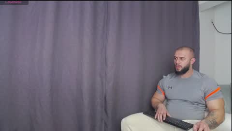 Snapshot of rickymiami1 chatting on 11.17.25 rickymiami1 online show from 11.17.25