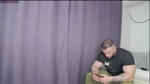 Snapshot of rickymiami1 chatting on 02.20.26 rickymiami1 online show from 02.20.26