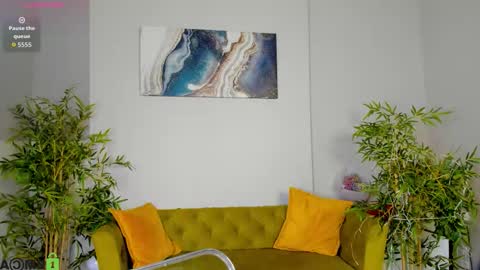 Layla online show from 02.17.26