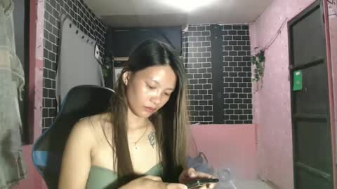 Snapshot of ride_me_angel chatting on 10.20.25 ride_me_angel online show from 10.20.25