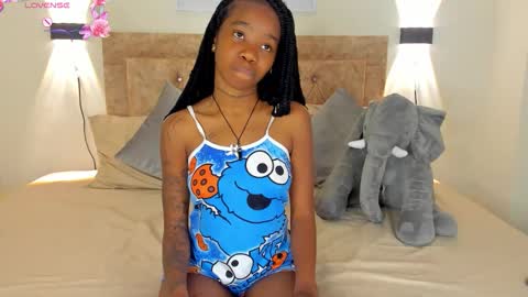 ri ri online show from 10.31.25