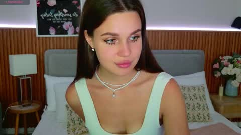 Snapshot of rihannariley chatting on 09.09.25 Rihanna online show from 09.09.25