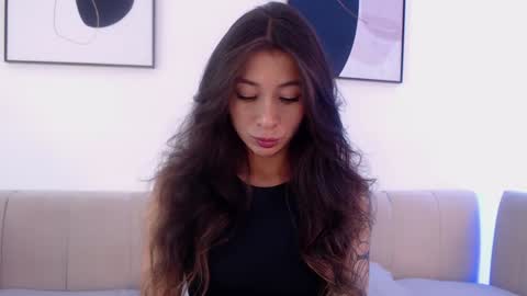 Snapshot of riley_bensongh chatting on 02.08.25 Riley online show from 02.08.25
