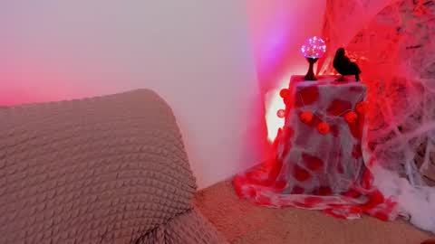 Snapshot of riley_bensongh chatting on 10.18.25 Riley online show from 10.18.25