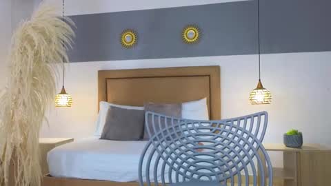 Riley Sierra online show from 02.25.25