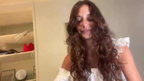 Snapshot of rileysmitheree chatting on 10.15.25 Riley online show from 10.15.25