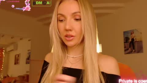 Snapshot of rina_asty chatting on 04.05.26 Rina Asty online show from 04.05.26