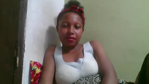 Snapshot of rinah654271 chatting on 04.21.26 rinah654271 online show from 04.21.26