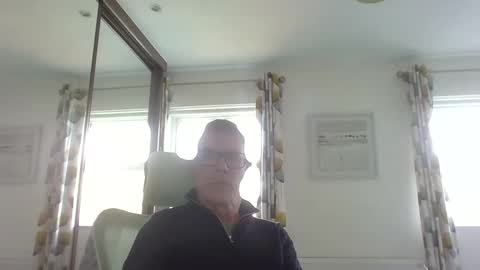 Snapshot of ringomar chatting on 09.24.25 Rob online show from 09.24.25