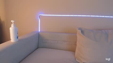 rio_and_sophia online show from 02.18.25