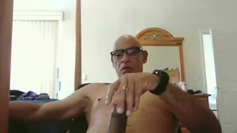 Snapshot of rionel chatting on 04.13.26 RioNel online show from 04.13.26