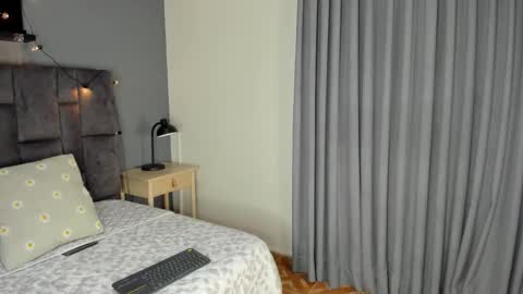 RIRI  online show from 10.20.25