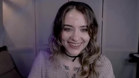 Snapshot of risha_laass chatting on 12.19.24 risha_laass online show from 12.19.24