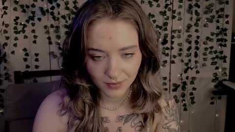 Snapshot of risha_laass chatting on 02.15.25 risha_laass online show from 02.15.25