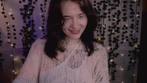 Snapshot of risha_laass chatting on 10.11.25 risha_laass online show from 10.11.25