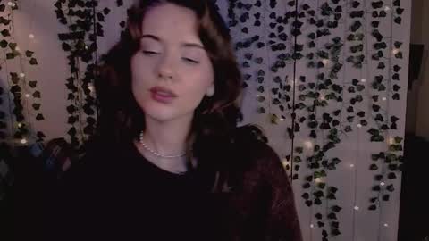 Snapshot of risha_laass chatting on 10.24.25 risha_laass online show from 10.24.25