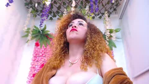 Snapshot of risitos_de_oro_ chatting on 05.16.26 Risitos De Oro online show from 05.16.26