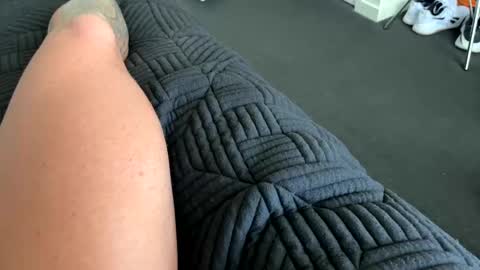 House to myself boss me around  online show from 02.27.25