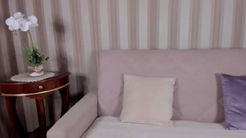 Snapshot of rita_farell chatting on 12.22.25 rita_farell online show from 12.22.25