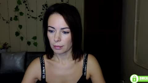 Snapshot of rita_lovyl chatting on 10.27.25 Rita online show from 10.27.25