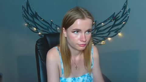 Snapshot of ritakiskis chatting on 05.24.26 ritakiskis online show from 05.24.26