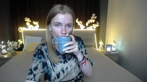 Snapshot of ritakiskis chatting on 05.25.26 ritakiskis online show from 05.25.26