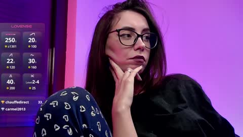 Snapshot of ritasunset chatting on 01.11.25 Miss Rita online show from 01.11.25