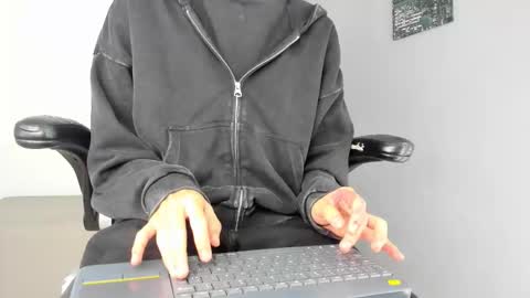 Ritchie Alameda online show from 10.18.25