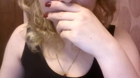 RiveraMaureen online show from 01.04.25