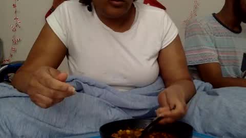 Snapshot of riversaint chatting on 01.22.25 River Saint online show from 01.22.25