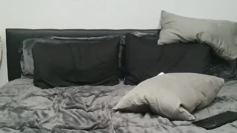 RJandScooterRJ-black guySc-white guy online show from 11.25.25