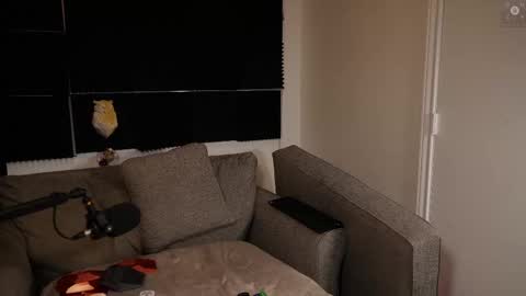 Ryan aka KeylimeRy online show from 10.27.25