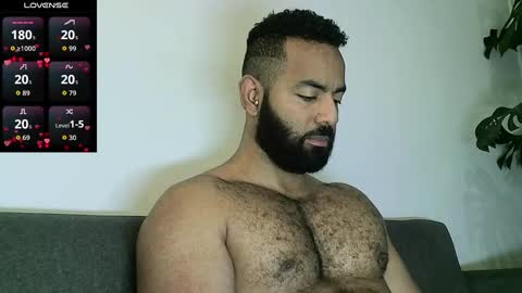 SebasRoa online show from 10.30.25