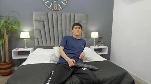 Roan Birkin online show from 02.04.25