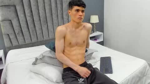 Roan Birkin online show from 02.15.25