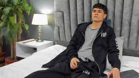 Roan Birkin online show from 02.27.25