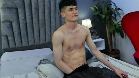 Roan Birkin online show from 03.11.25