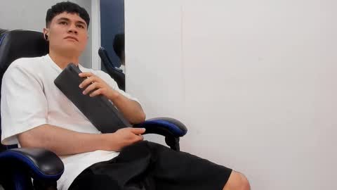 Roan Birkin online show from 10.16.25