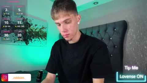 Snapshot of robbinblaze chatting on 03.22.26 Robbin online show from 03.22.26