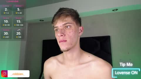 Snapshot of robbinblaze chatting on 04.10.26 Robbin online show from 04.10.26