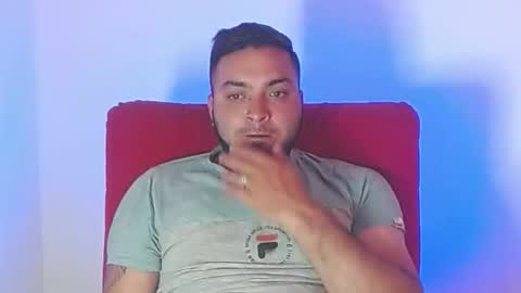 Snapshot of robert_leroy chatting on 05.15.26 Stiven - online show from 05.15.26