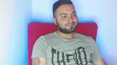 Snapshot of robert_leroy chatting on 05.21.26 Stiven - online show from 05.21.26