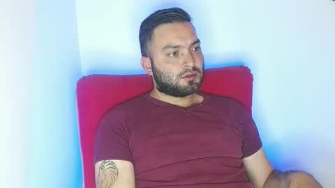 Snapshot of robert_leroy chatting on 05.26.26 Stiven - online show from 05.26.26